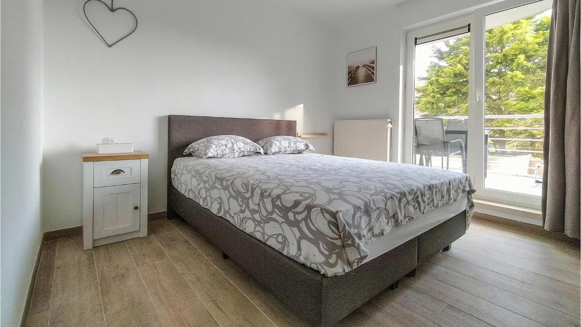 Awesome Apartment In Oostende With Kitchen