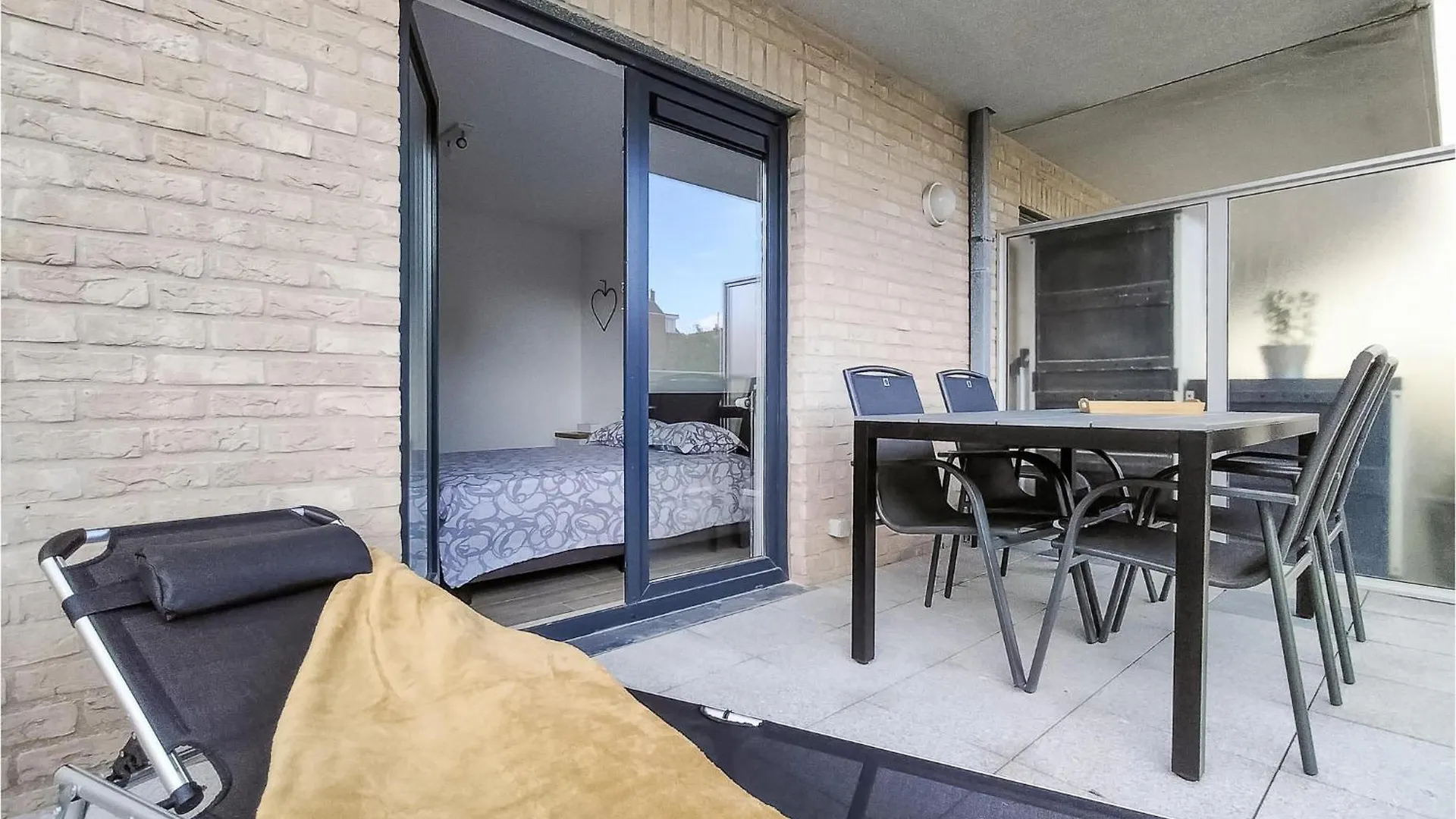 Awesome Apartment In Oostende With Kitchen